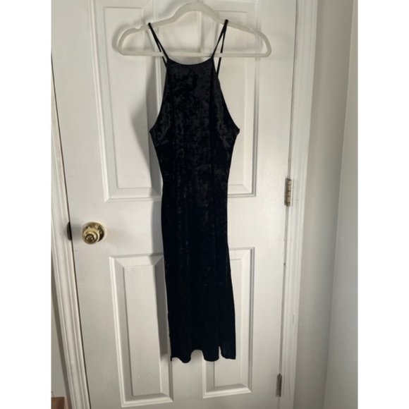 Velvet Black Dress - Picture 2 of 4